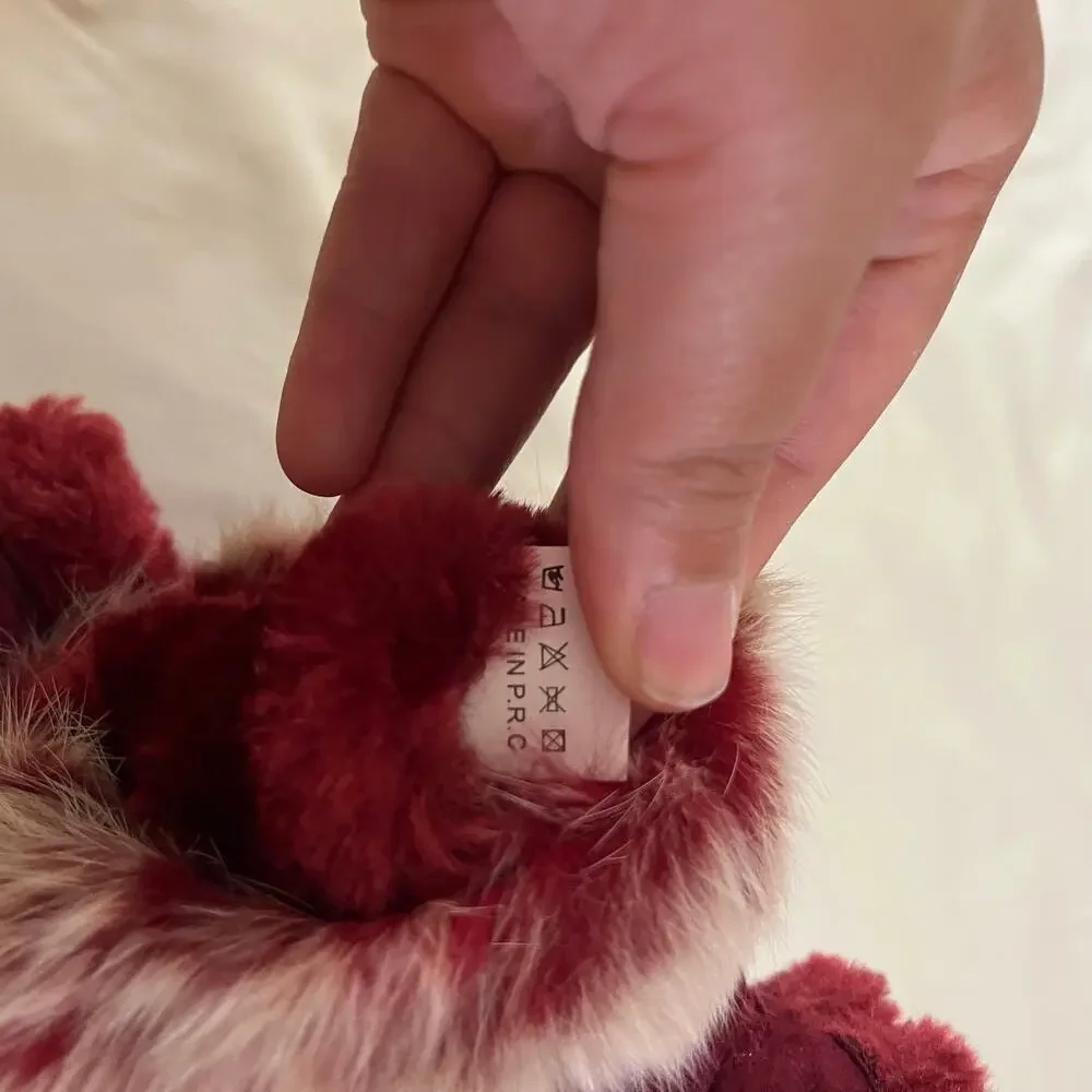 Unbranded gloves are